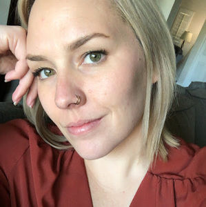 Meet your Posher, Desiree